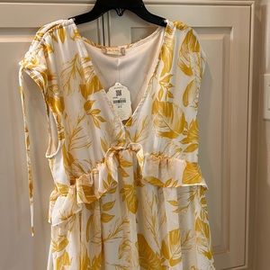 Brand:Altar’d state Color:White and Yellow Size:Large